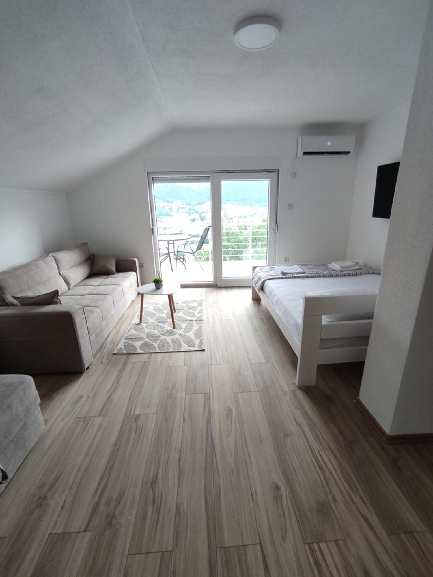 View Of The City - Studio Apartment Mostar Exterior foto